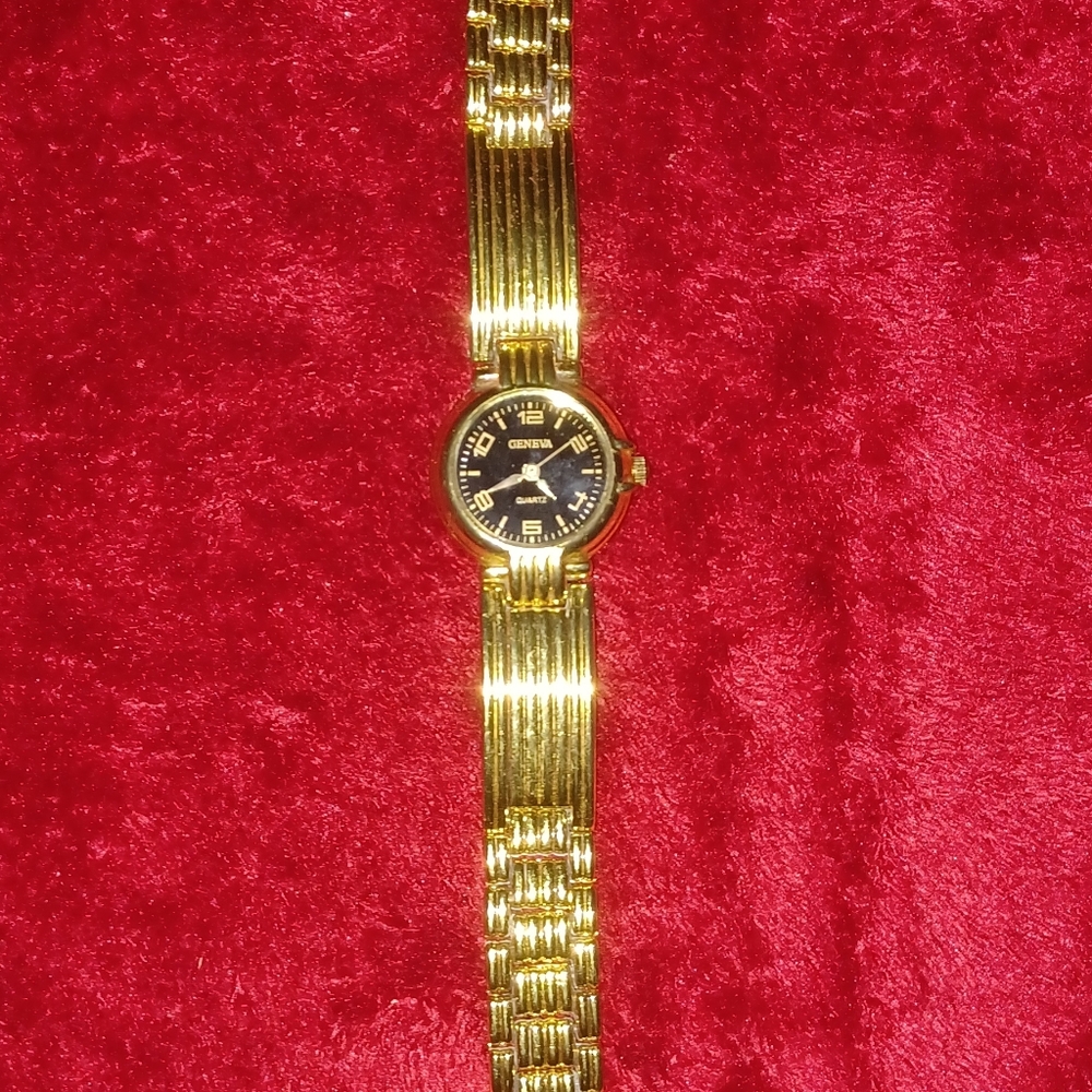 Watch - Picture 7 of 7